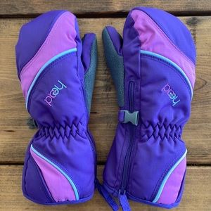 Girl’s snow mittens by Head. Purple. Size S.